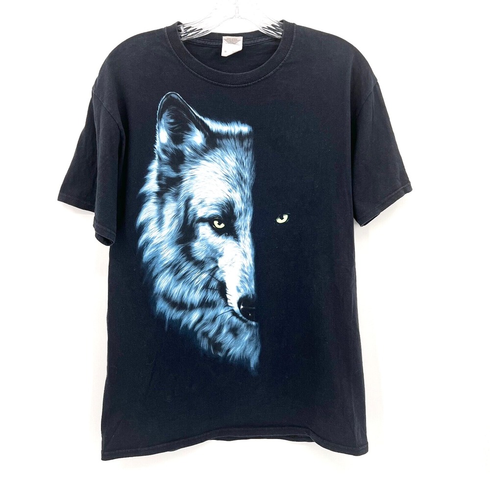 FRUIT OF THE LOOM Men's Sz M Vintage Blue Wolf Green Eyes Short-Sleeve T-Shirt